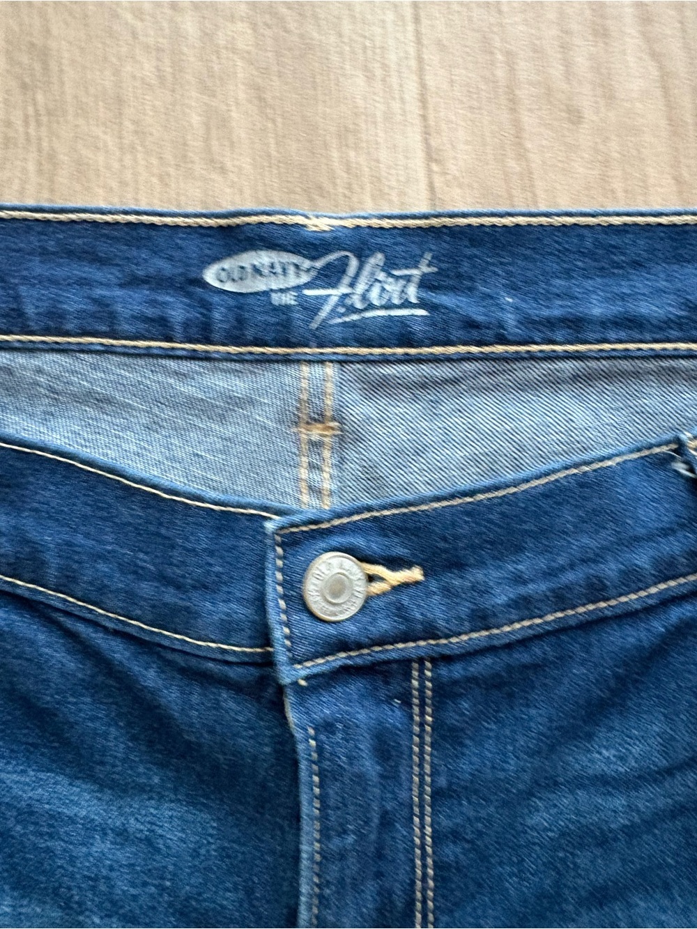 Old Navy size 16 cropped denim jeans - Picture 5 of 6